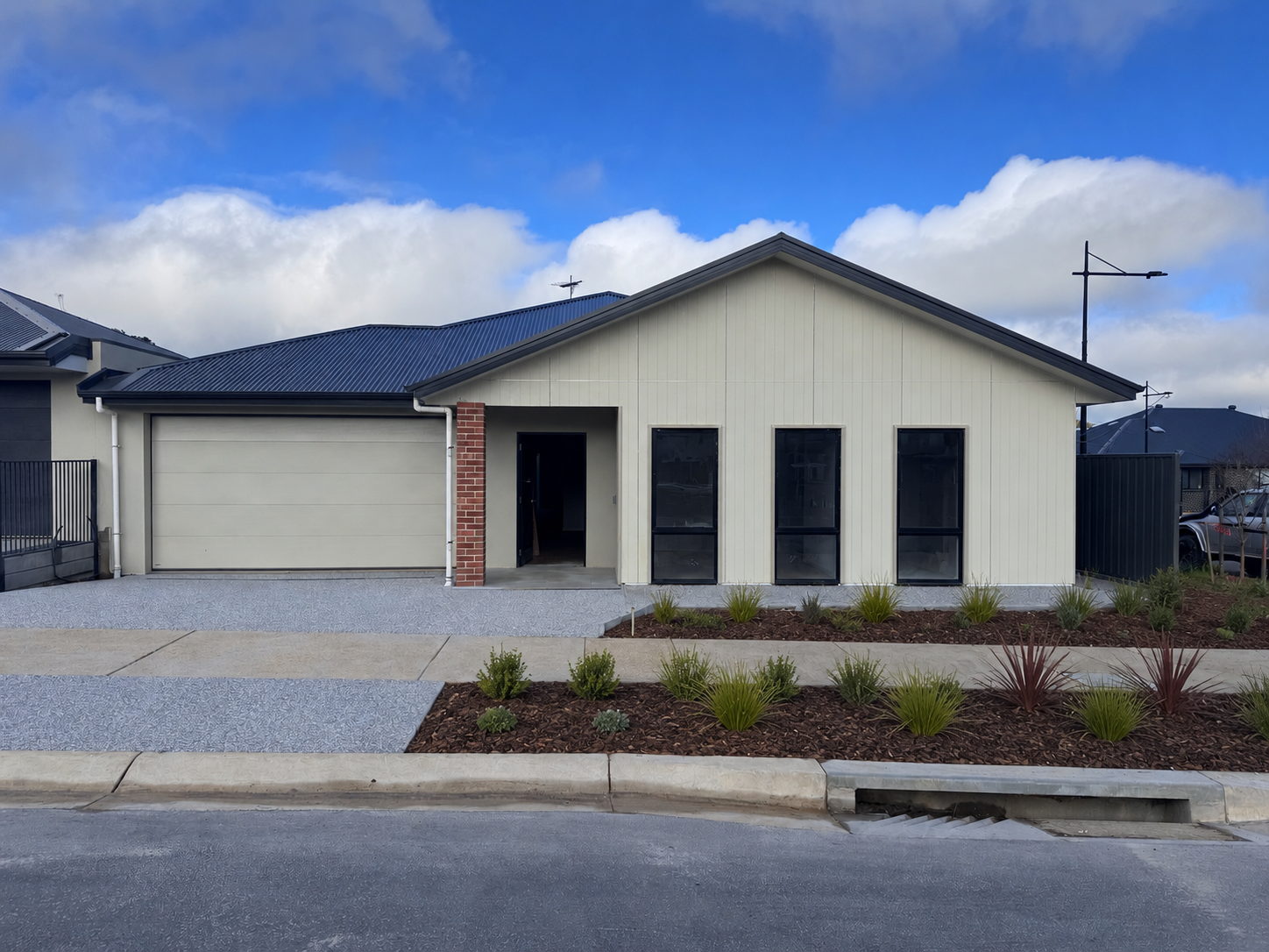 The front of 2 Kingsbridge Avenue, Mount Barker